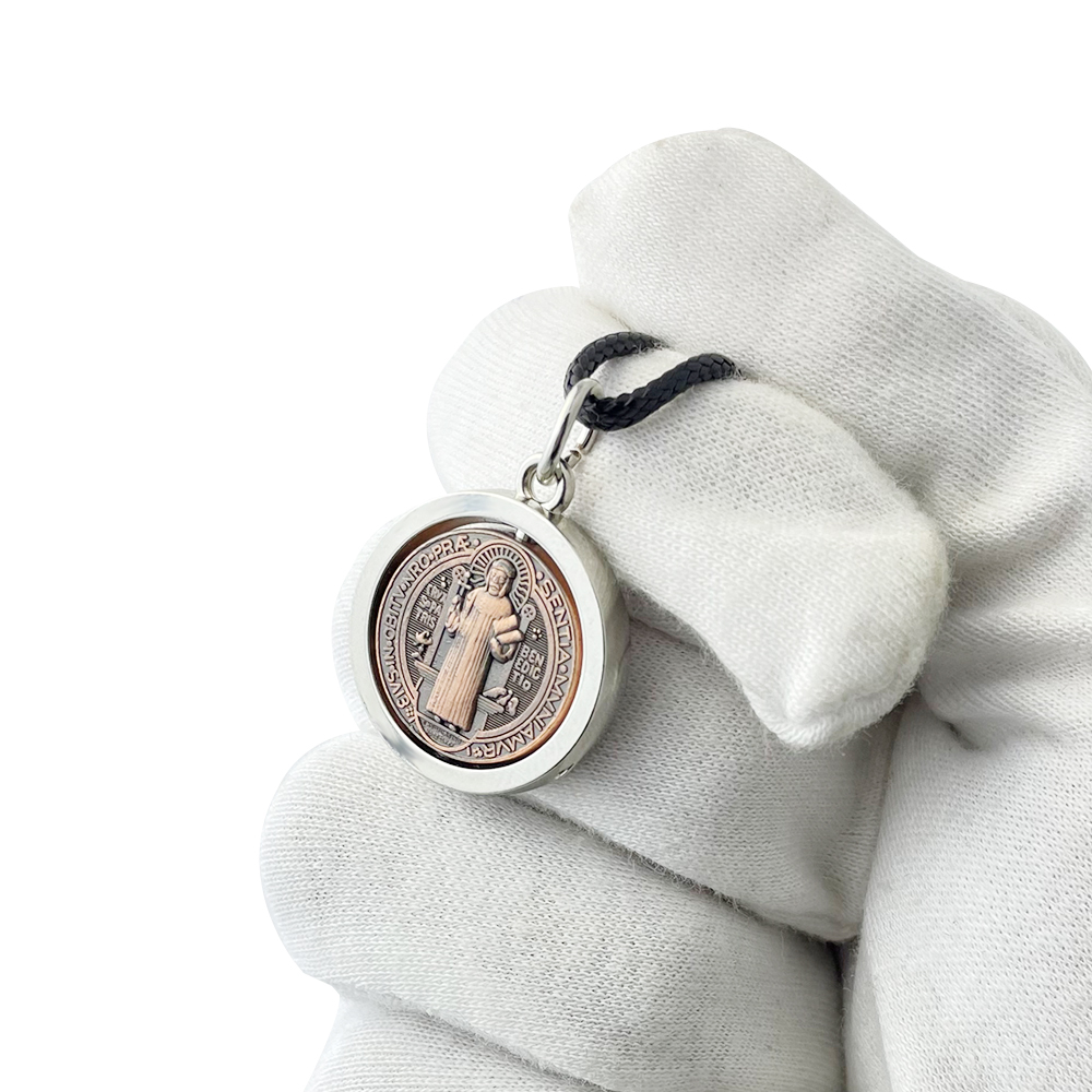 Jewelry & Watches Sp Z Oo Ul Frezerów 3 - قلادة جديدة بتميمة القديس بينيديكت، صليب